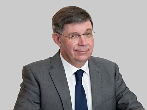 Точность — машине, замысел — человеку